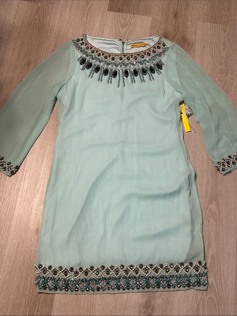 Alice + Olivia NWT Sheer Sleeve Embellished Knee Length Dress Sheath Sz M